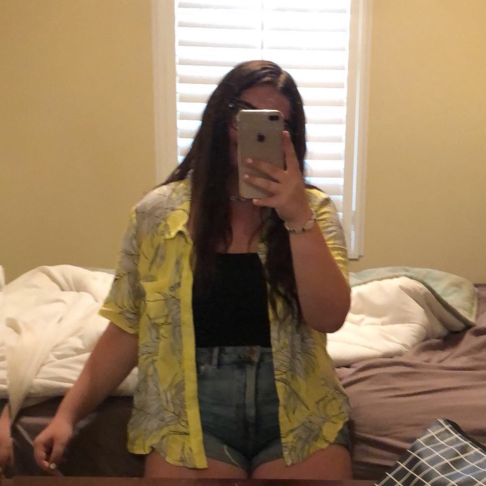 Meet your Posher, Olivia